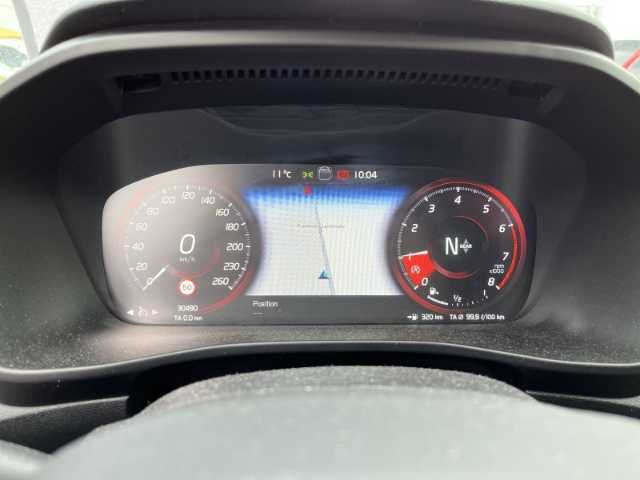 Volvo  T3 Schaltgetriebe (120kW/163PS) Momentum Pro Navi digitales Cockpit Soundsystem
