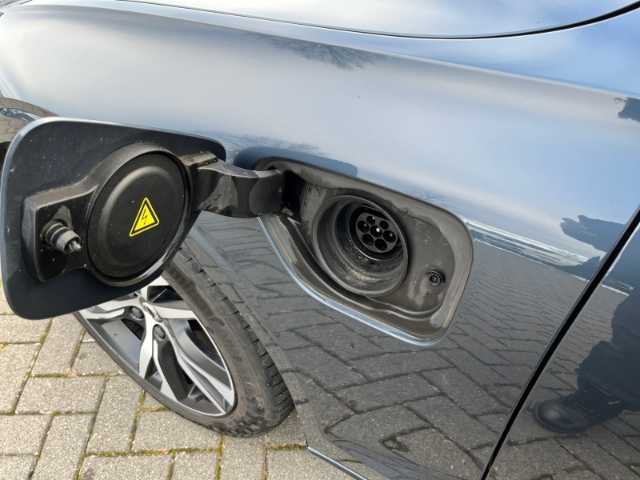Volvo  Kombi R Design Plug-In Hybrid AWD Twin Engine EU6d-T R-Design AHK Sitzheizung Na