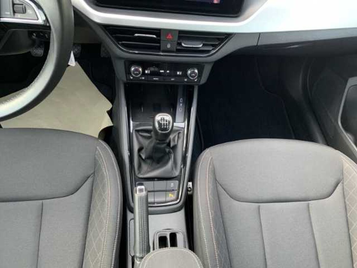 SKODA  Ambition 1.0 TSI EU6d-T Navi digitales Cockpit LED . Apple CarPlay
