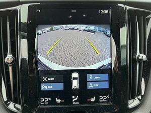 Volvo  R Design 2WD D4 Navi digitales Cockpit Memory Sitze Soundsystem LED Kurvenlicht